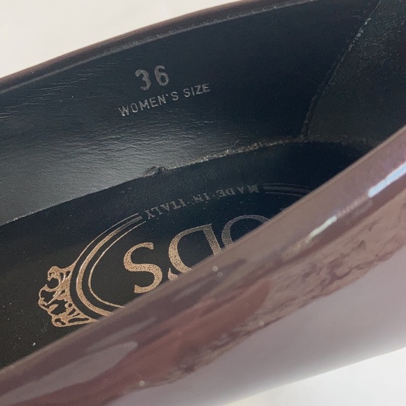 Tod’s mocha patent leather pump kitten heel studded heel rubber pebble outsole - Picture 10 of 16